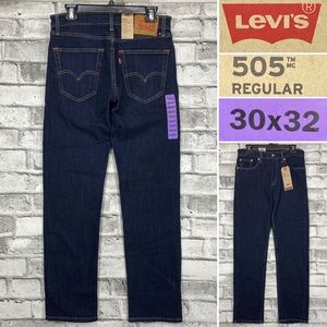 NWT Levis 505 Mens 30 x 32 Straight Dark Wash Jean